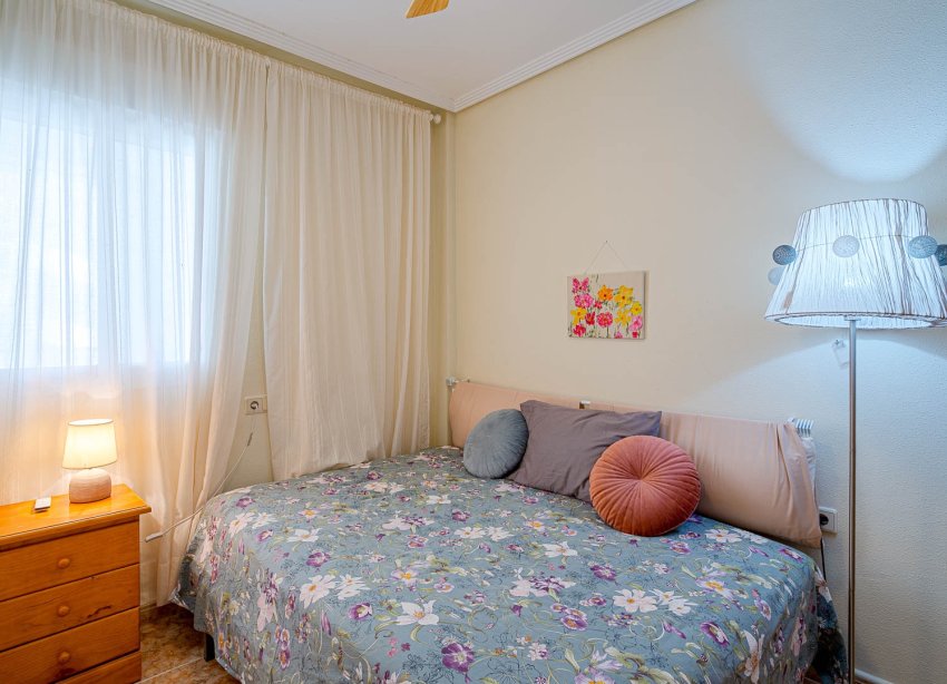 Reventa - Apartamento / Dúplex - Punta Prima