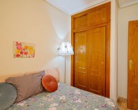 Reventa - Apartamento / Dúplex - Punta Prima