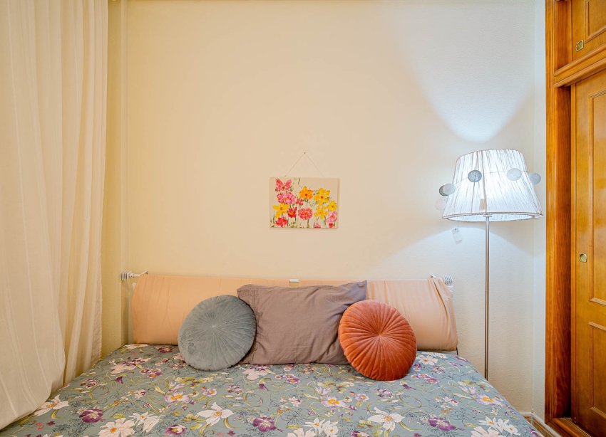 Reventa - Apartamento / Dúplex - Punta Prima