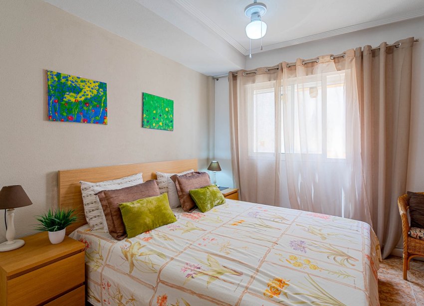 Reventa - Apartamento / Dúplex - Punta Prima