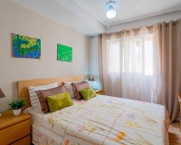 Reventa - Apartamento / Dúplex - Punta Prima