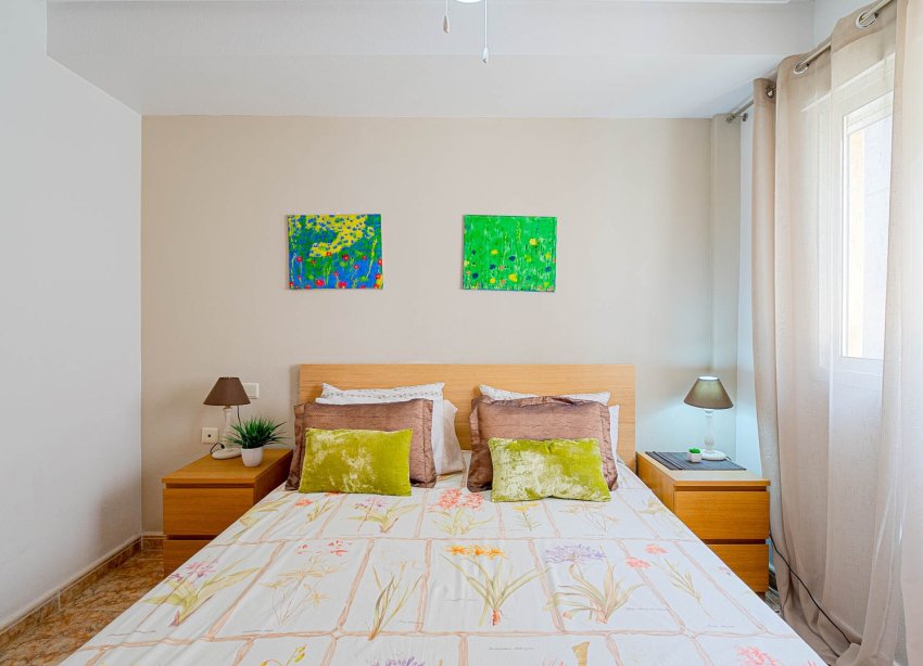 Reventa - Apartamento / Dúplex - Punta Prima