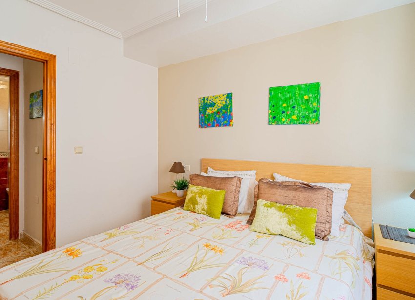 Reventa - Apartamento / Dúplex - Punta Prima