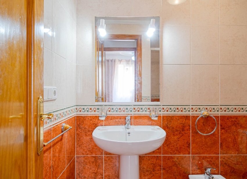 Reventa - Apartamento / Dúplex - Punta Prima