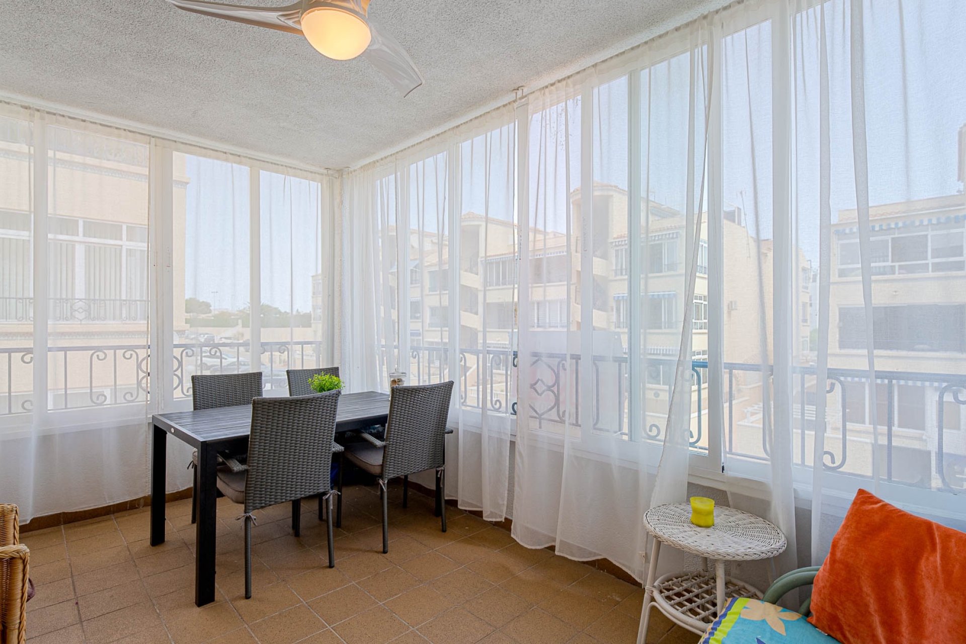 Reventa - Apartamento / Dúplex - Punta Prima