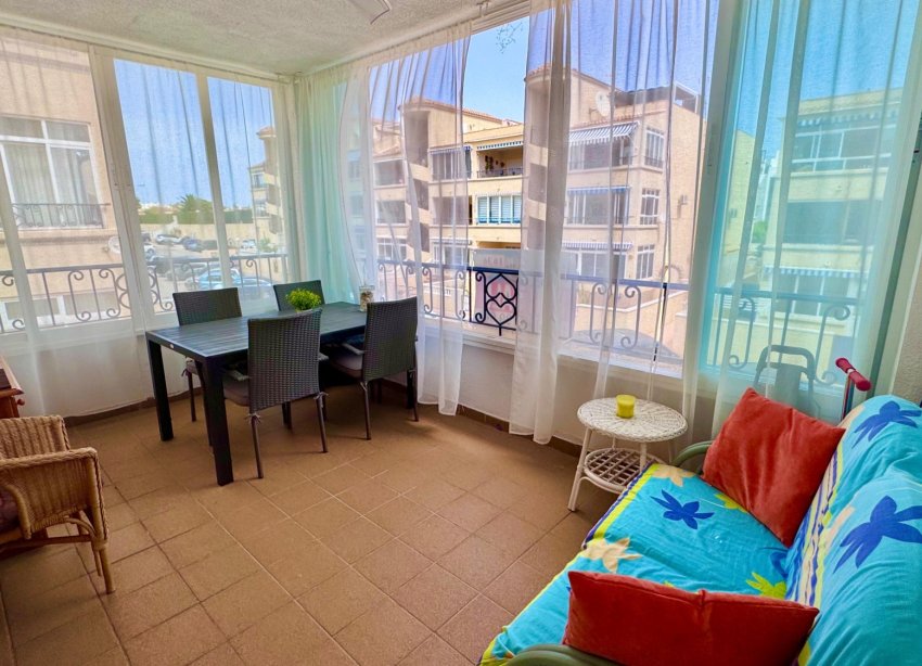 Reventa - Apartamento / Dúplex - Punta Prima