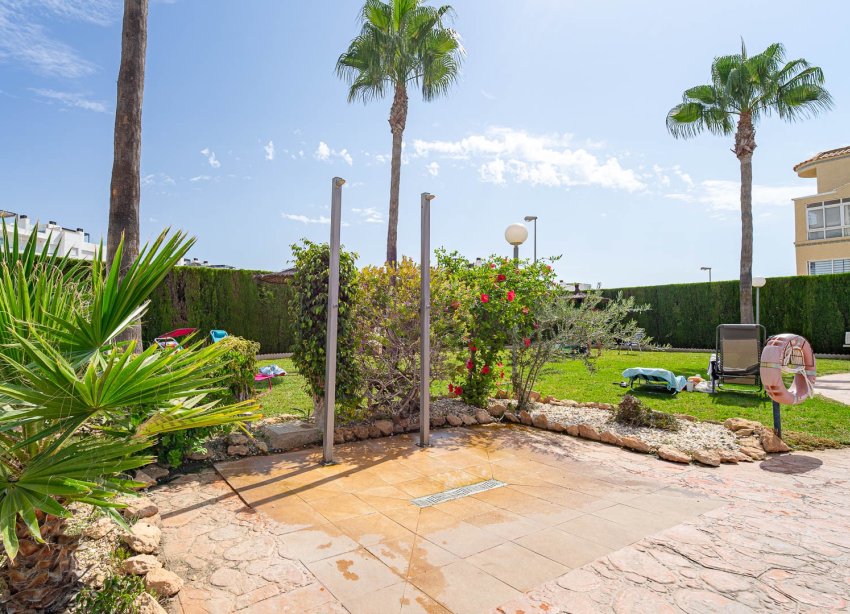 Reventa - Apartamento / Dúplex - Punta Prima
