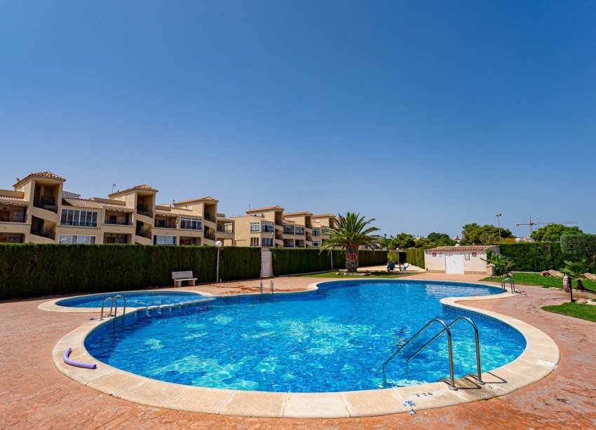 Reventa - Apartamento / Dúplex - Punta Prima