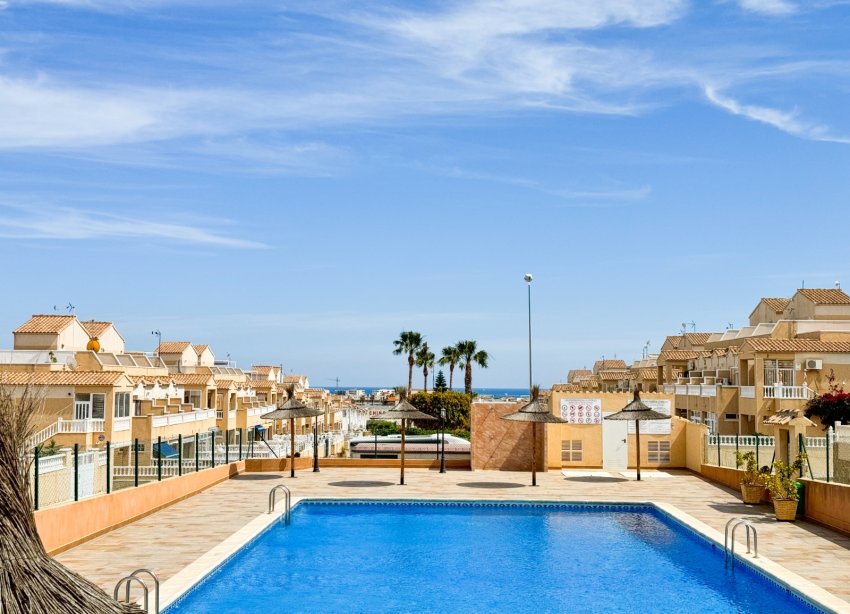 Reventa - Apartamento / Dúplex - Punta Prima
