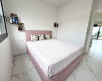 Reventa - Apartamento / Dúplex - San Miguel de Salinas