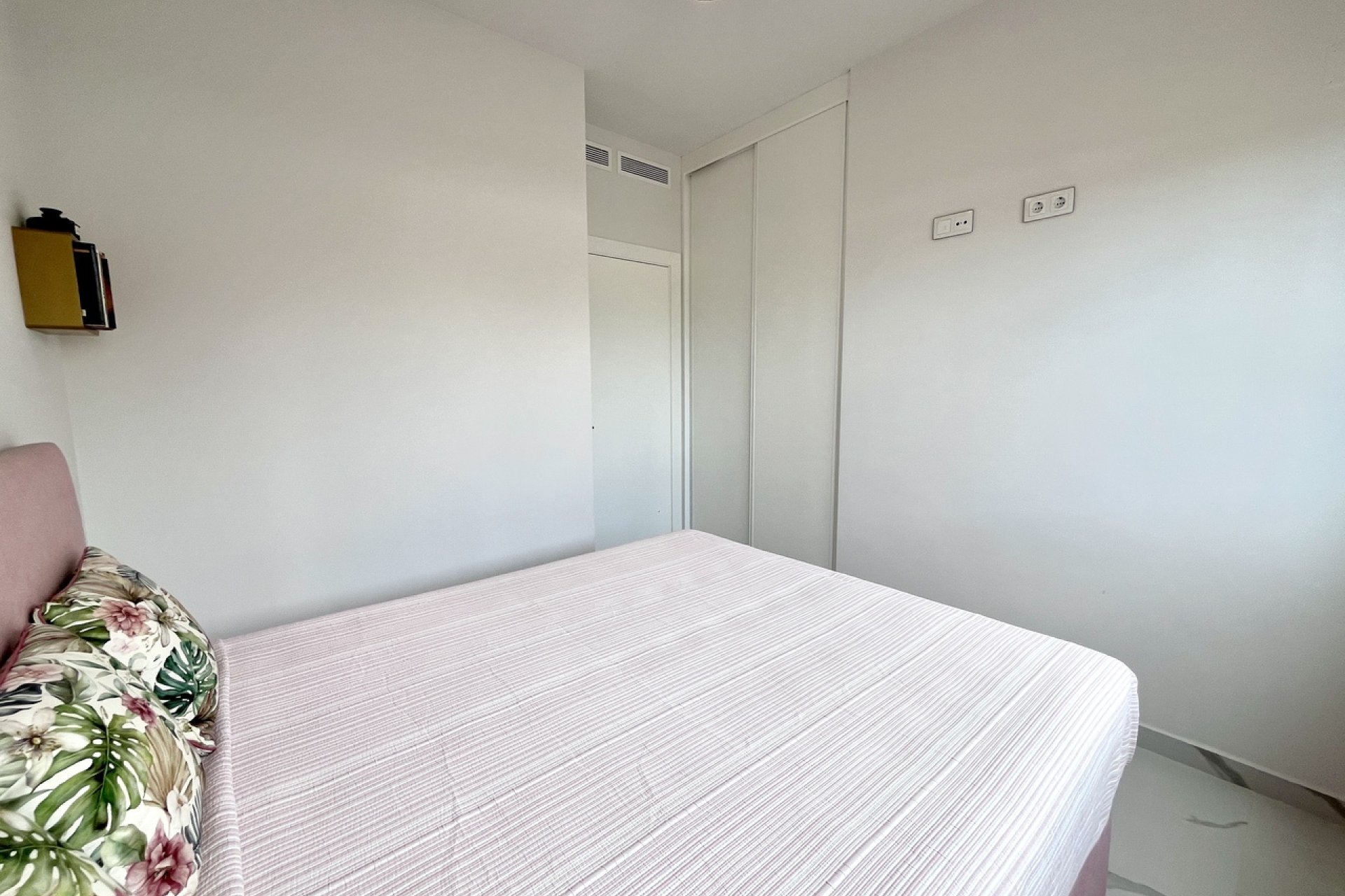 Reventa - Apartamento / Dúplex - San Miguel de Salinas