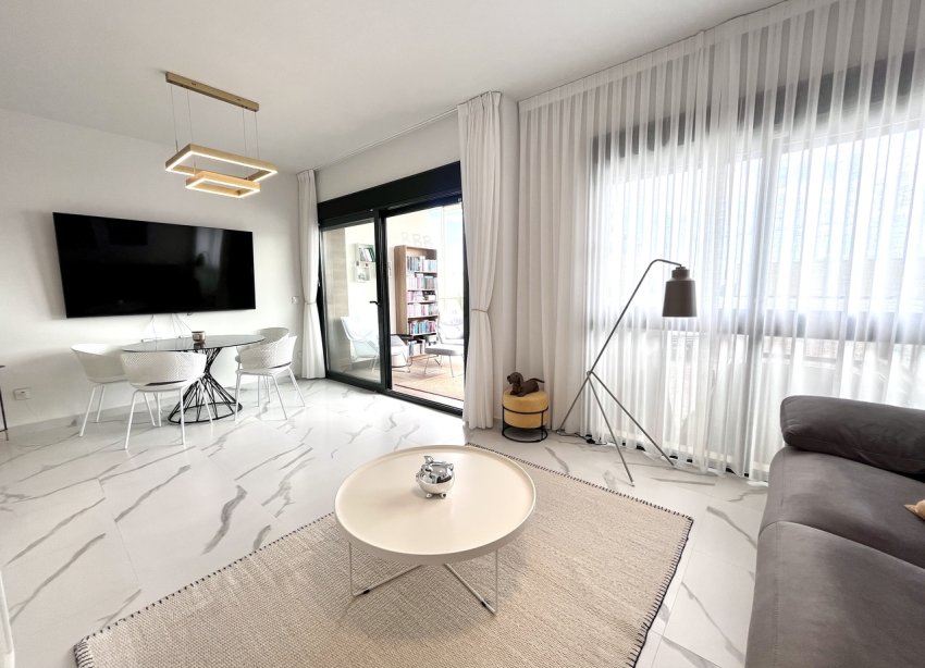 Reventa - Apartamento / Dúplex - San Miguel de Salinas