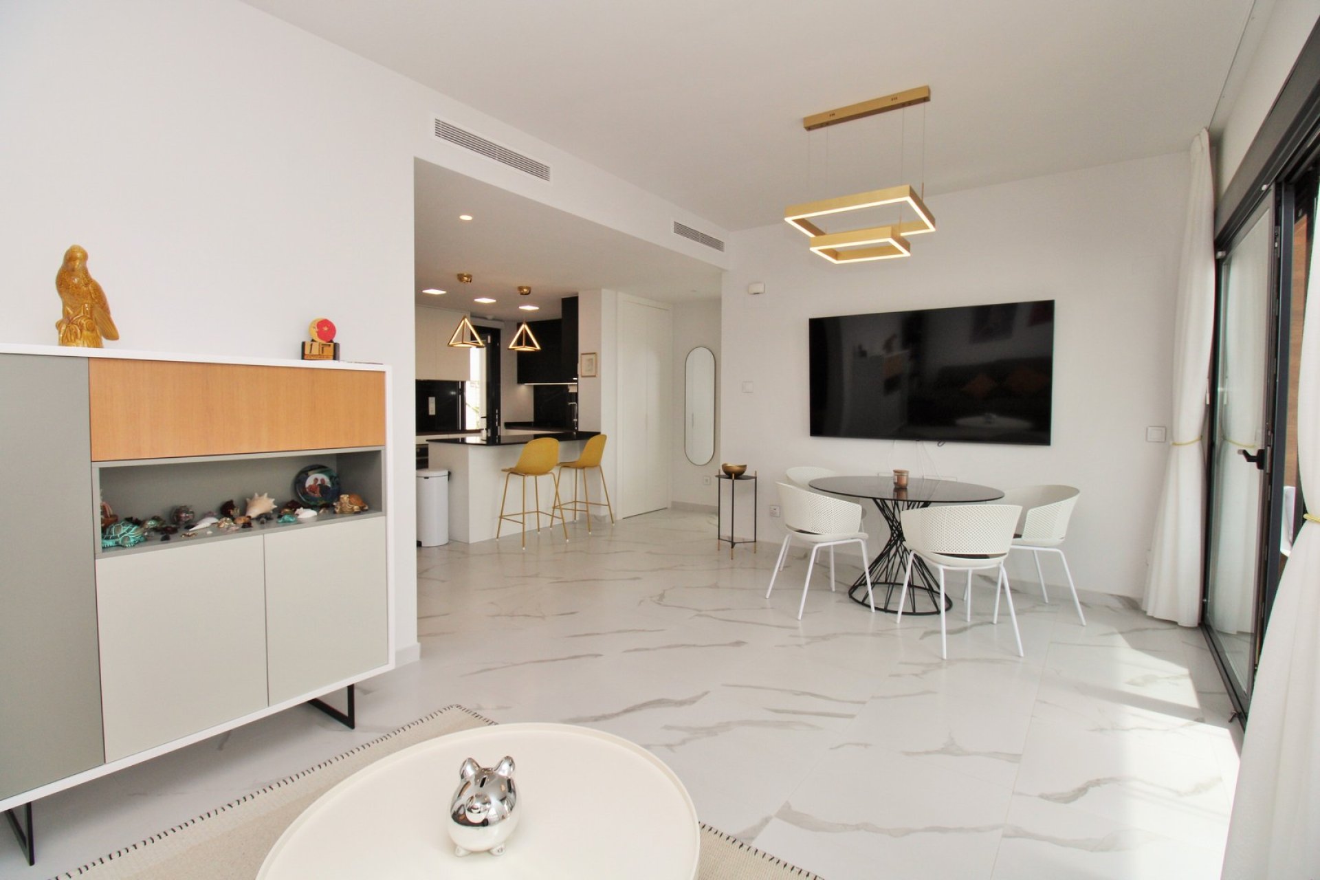 Reventa - Apartamento / Dúplex - San Miguel de Salinas