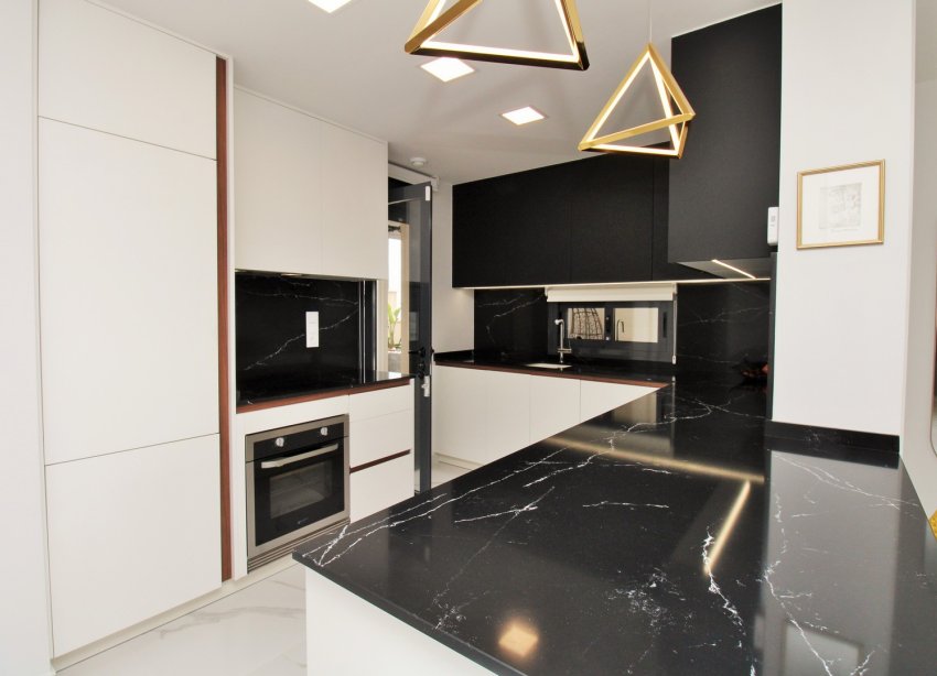 Reventa - Apartamento / Dúplex - San Miguel de Salinas