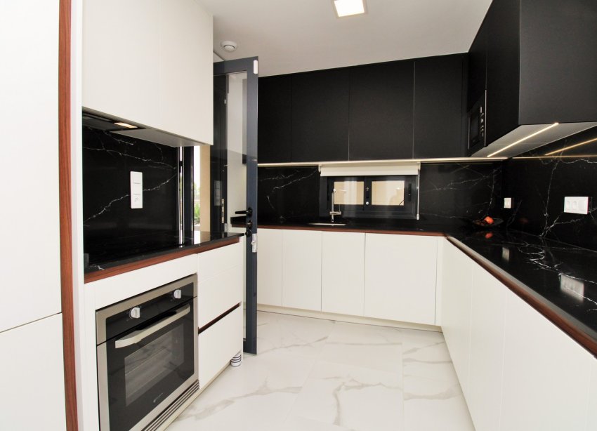 Reventa - Apartamento / Dúplex - San Miguel de Salinas