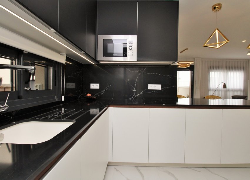 Reventa - Apartamento / Dúplex - San Miguel de Salinas