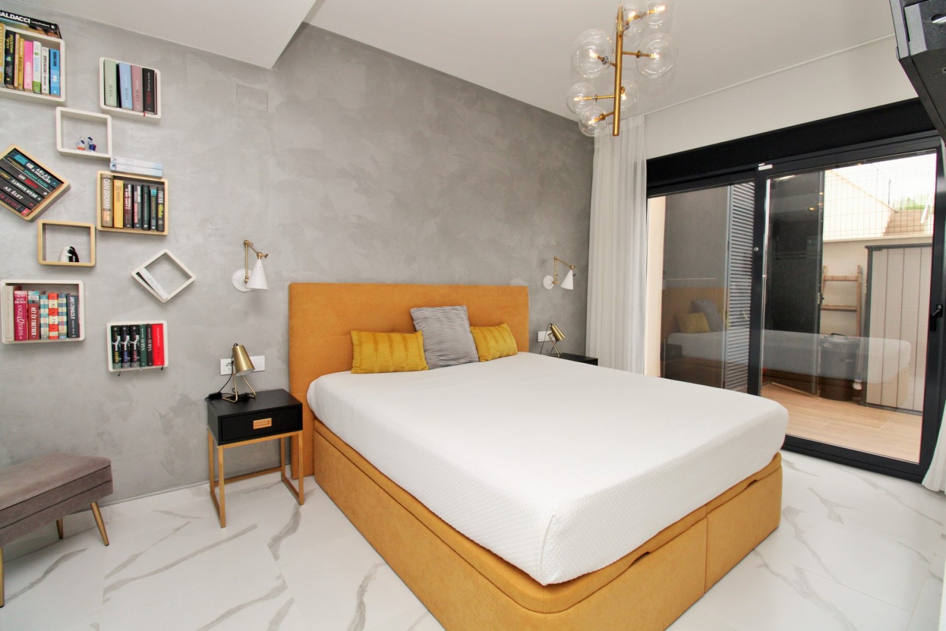 Reventa - Apartamento / Dúplex - San Miguel de Salinas
