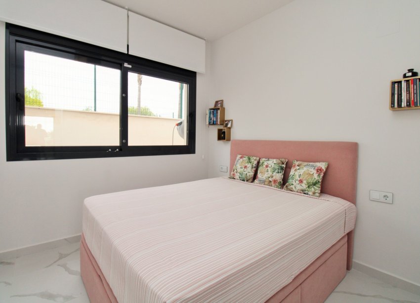 Reventa - Apartamento / Dúplex - San Miguel de Salinas