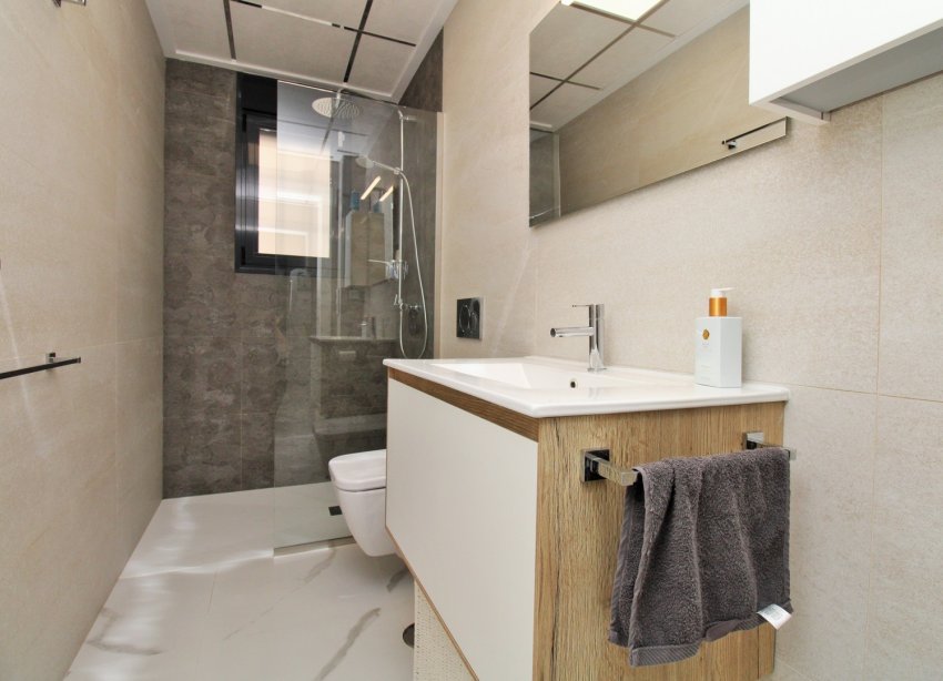 Reventa - Apartamento / Dúplex - San Miguel de Salinas