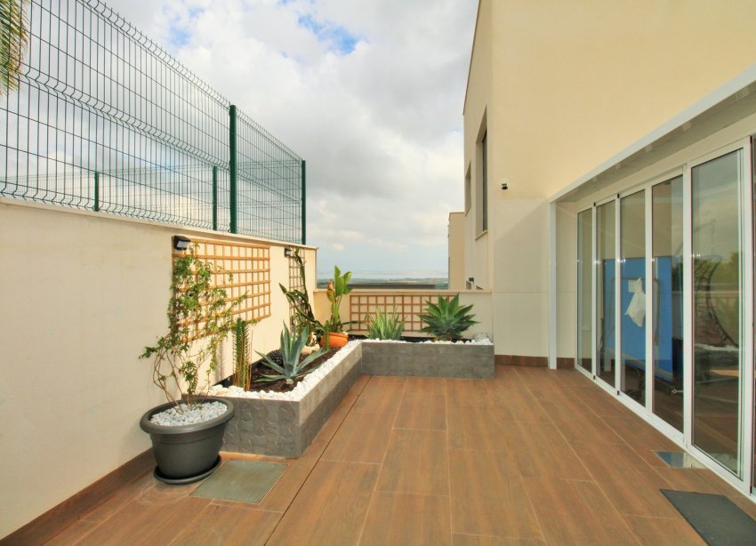 Reventa - Apartamento / Dúplex - San Miguel de Salinas