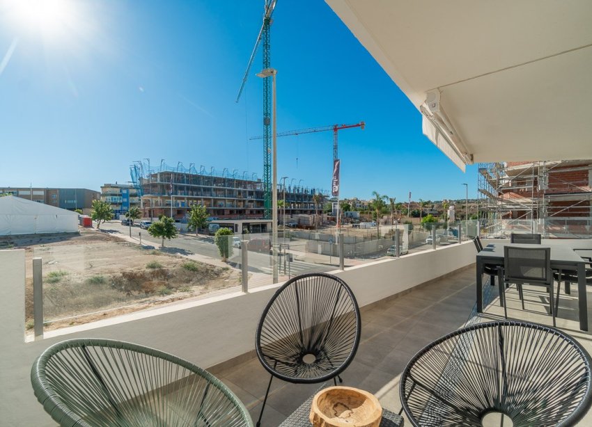 Reventa - Apartamento / Dúplex - San Miguel de Salinas