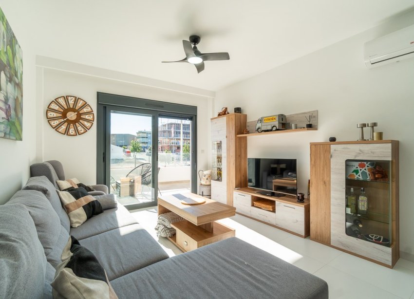 Reventa - Apartamento / Dúplex - San Miguel de Salinas