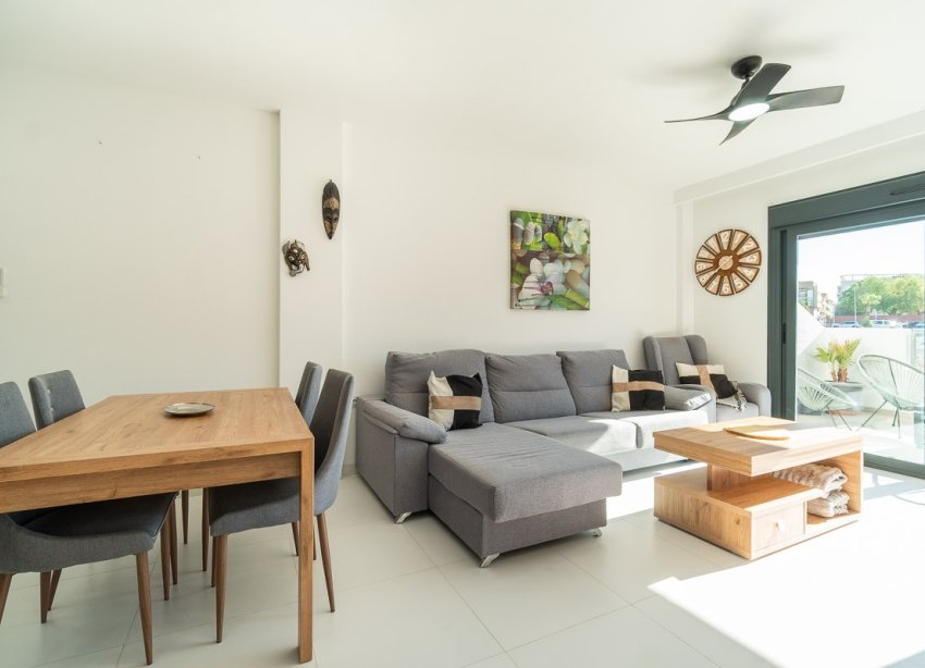 Reventa - Apartamento / Dúplex - San Miguel de Salinas