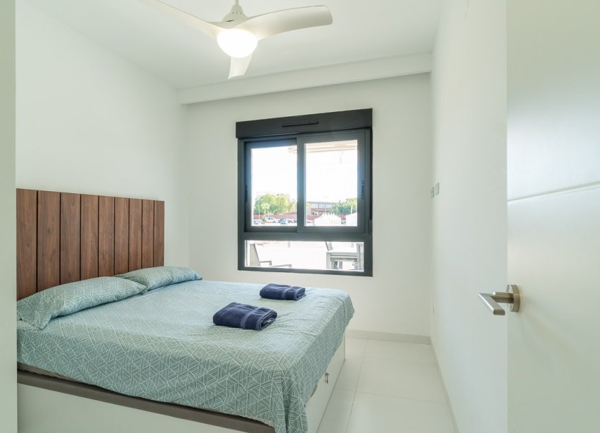 Reventa - Apartamento / Dúplex - San Miguel de Salinas