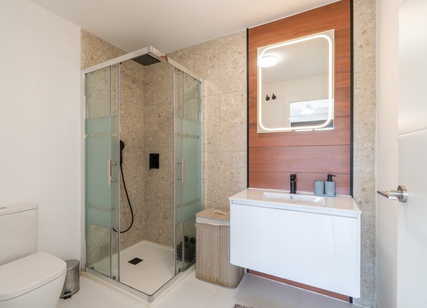 Reventa - Apartamento / Dúplex - San Miguel de Salinas