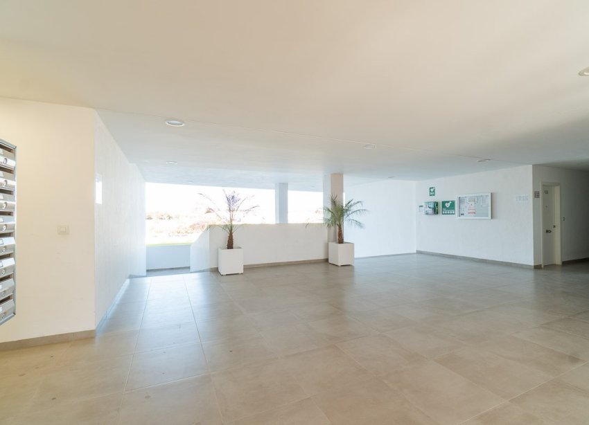 Reventa - Apartamento / Dúplex - San Miguel de Salinas