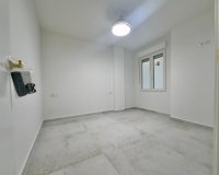 Reventa - Apartamento / Dúplex - Torrevieja - Acequion