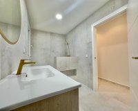 Reventa - Apartamento / Dúplex - Torrevieja - Acequion