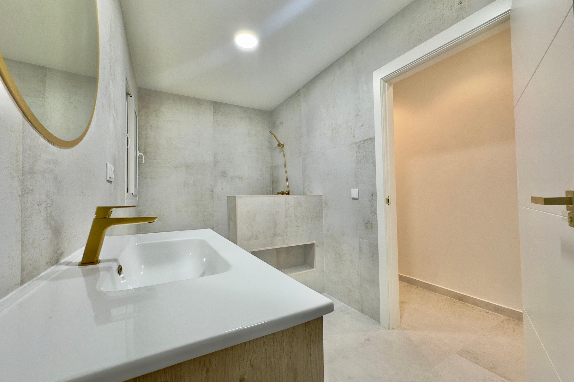 Reventa - Apartamento / Dúplex - Torrevieja - Acequion