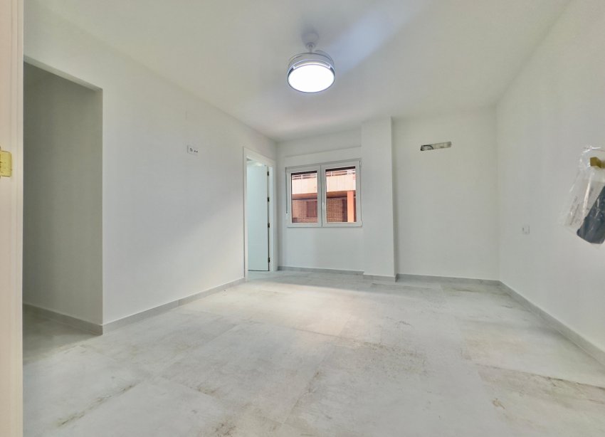 Reventa - Apartamento / Dúplex - Torrevieja - Acequion