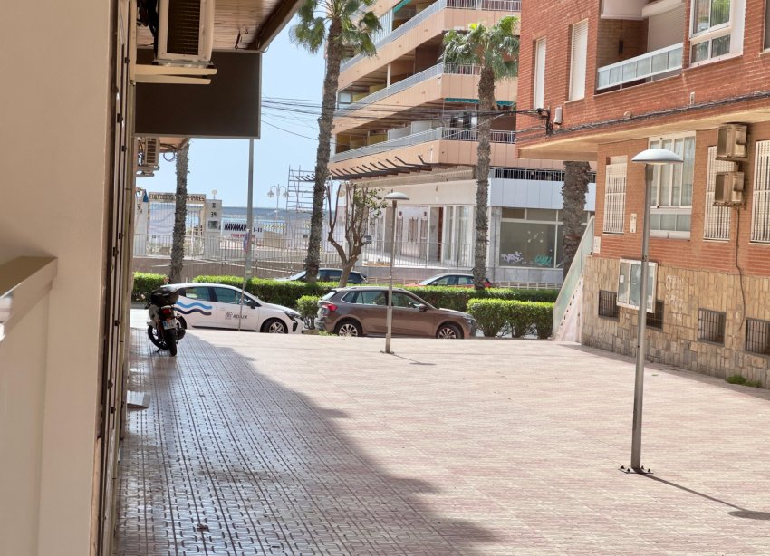Reventa - Apartamento / Dúplex - Torrevieja - Acequion