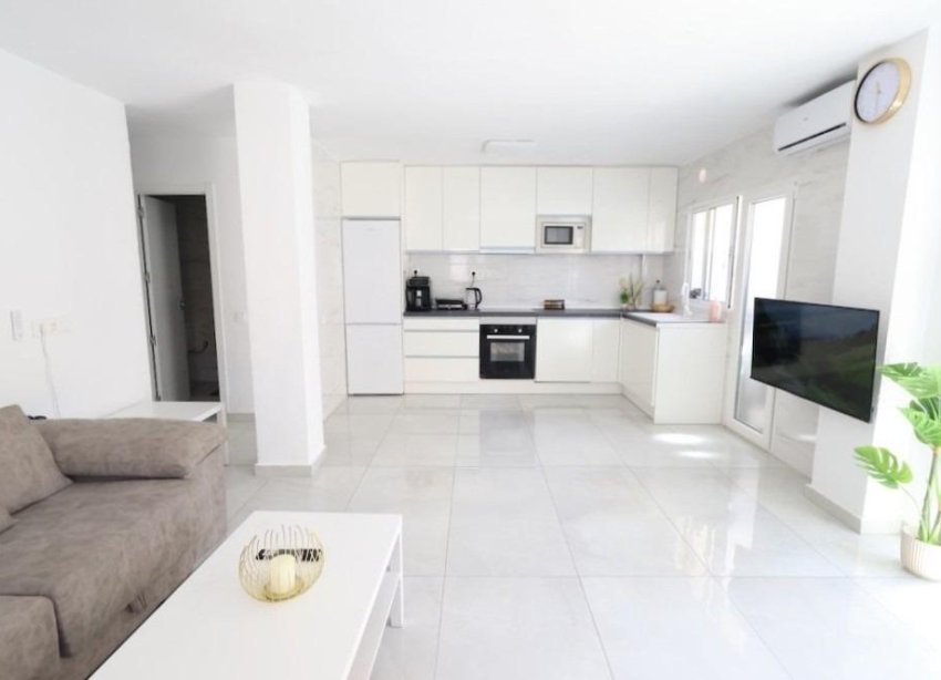 Reventa - Apartamento / Dúplex - Torrevieja - Acequion