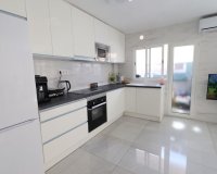 Reventa - Apartamento / Dúplex - Torrevieja - Acequion