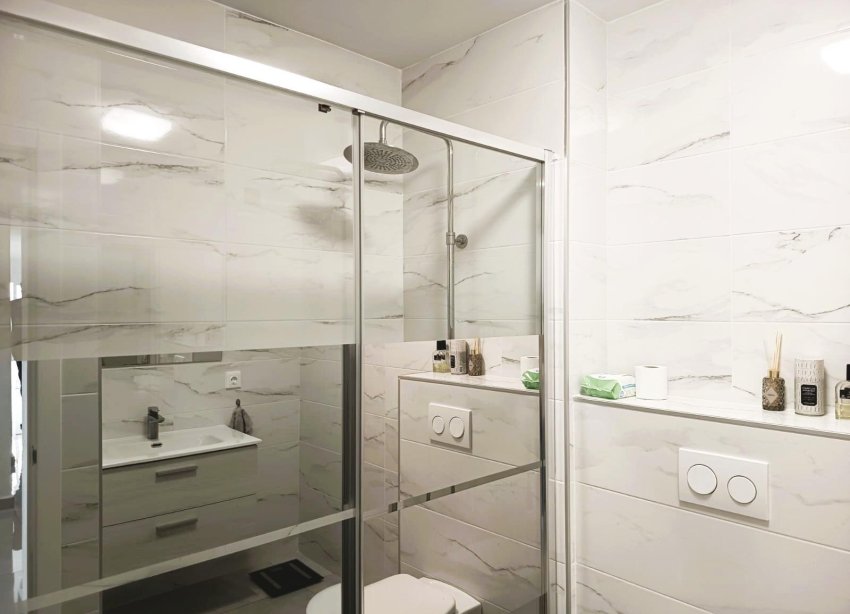 Reventa - Apartamento / Dúplex - Torrevieja - Acequion