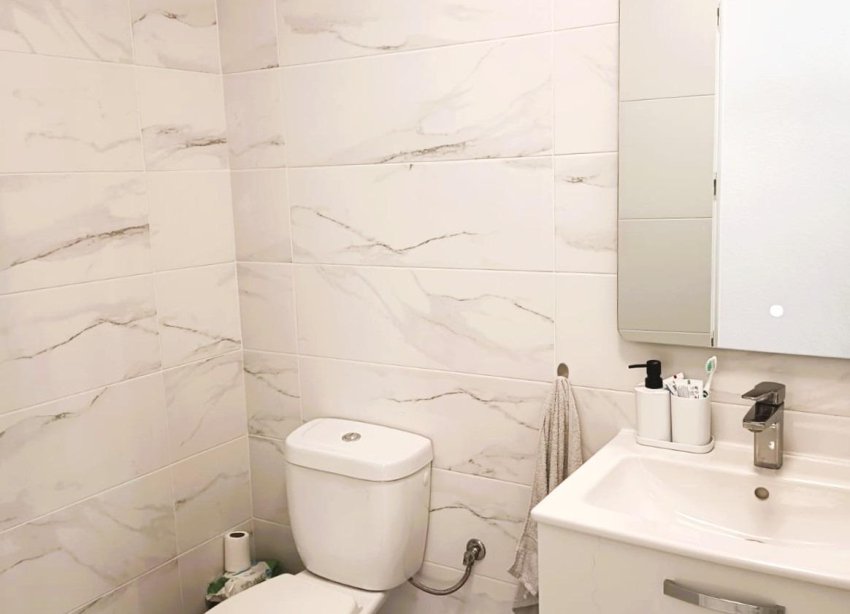 Reventa - Apartamento / Dúplex - Torrevieja - Acequion