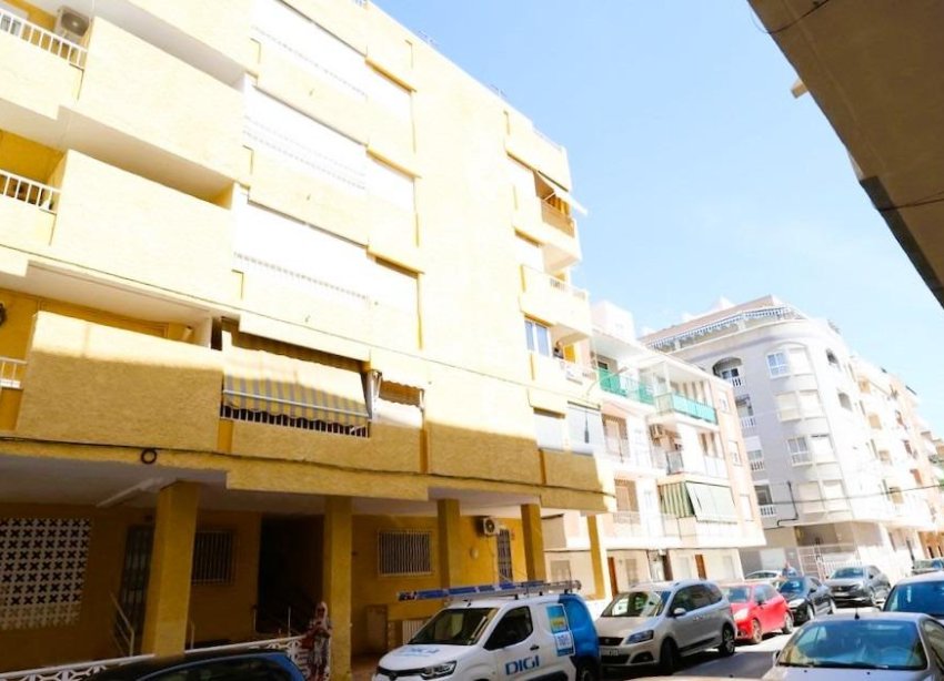 Reventa - Apartamento / Dúplex - Torrevieja - Acequion
