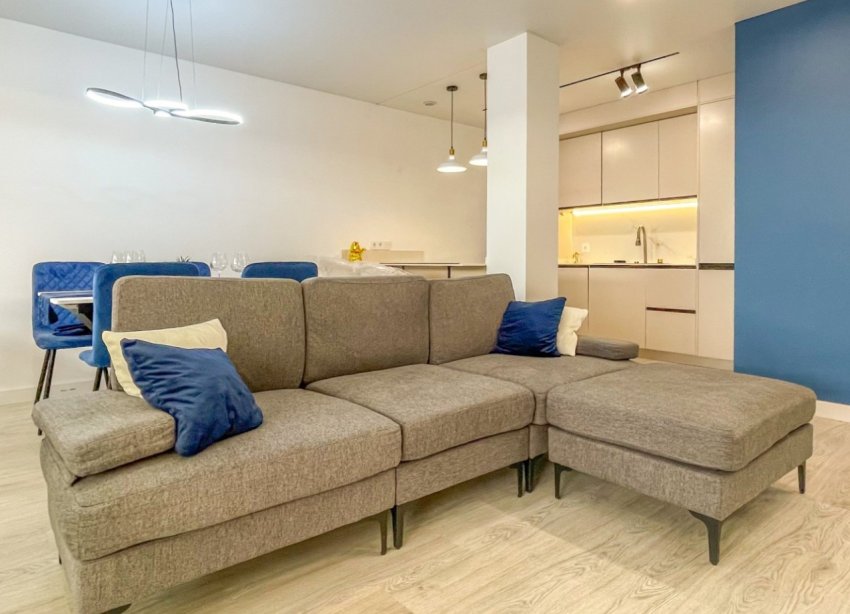 Reventa - Apartamento / Dúplex - Torrevieja - Acequion