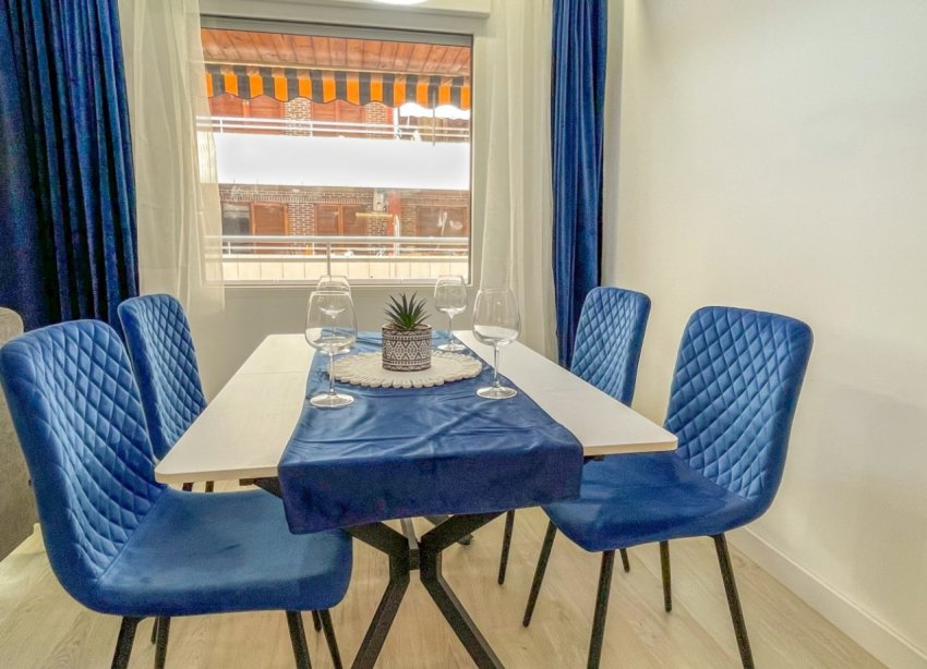 Reventa - Apartamento / Dúplex - Torrevieja - Acequion