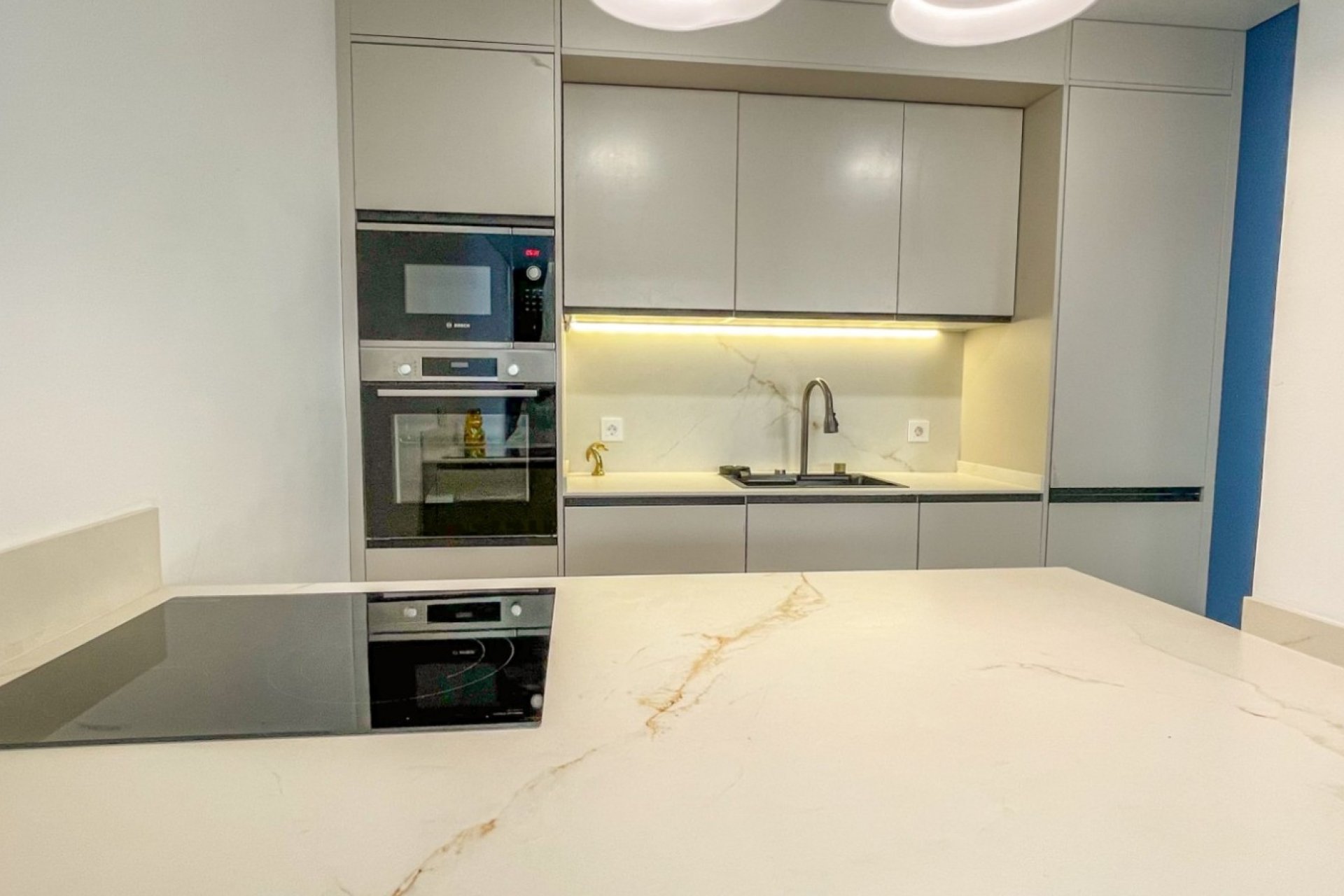 Reventa - Apartamento / Dúplex - Torrevieja - Acequion