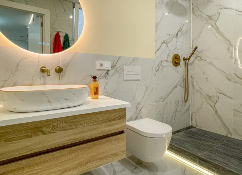 Reventa - Apartamento / Dúplex - Torrevieja - Acequion