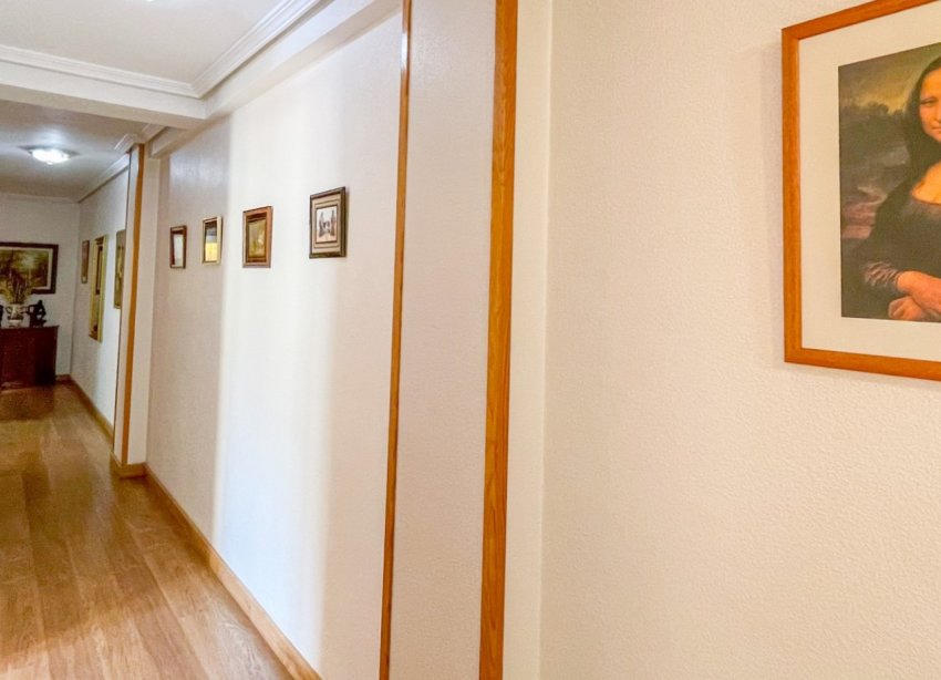 Reventa - Apartamento / Dúplex - Torrevieja - Acequion