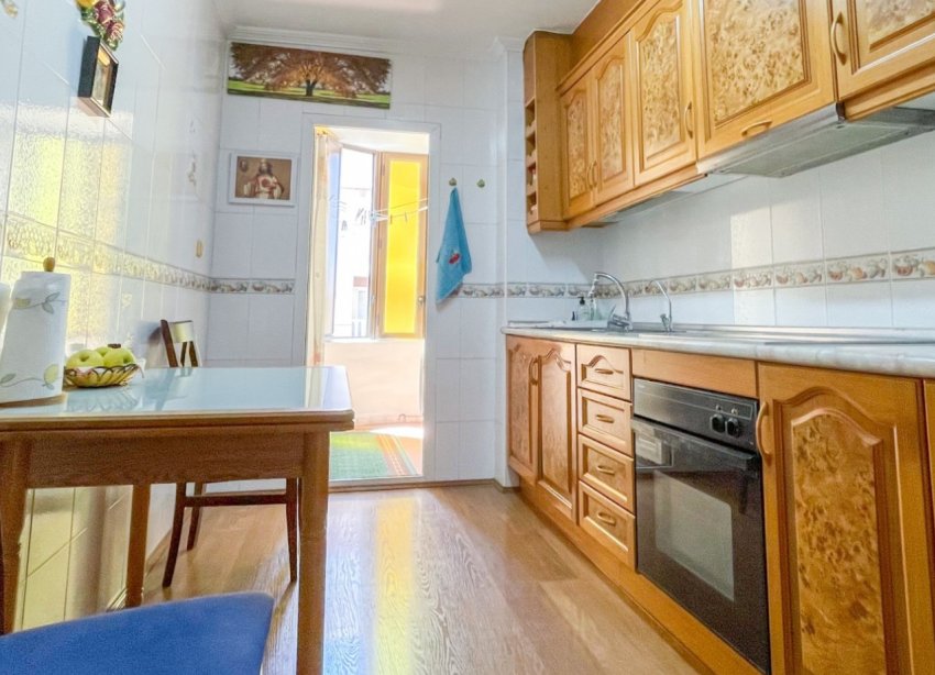 Reventa - Apartamento / Dúplex - Torrevieja - Acequion