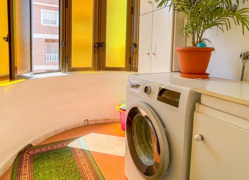 Reventa - Apartamento / Dúplex - Torrevieja - Acequion
