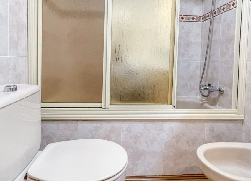 Reventa - Apartamento / Dúplex - Torrevieja - Acequion