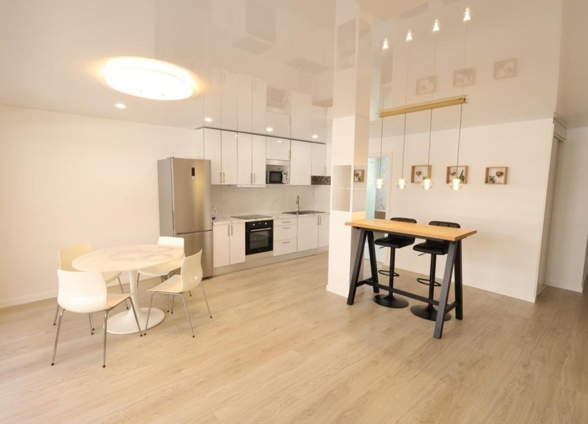 Reventa - Apartamento / Dúplex - Torrevieja - Acequion