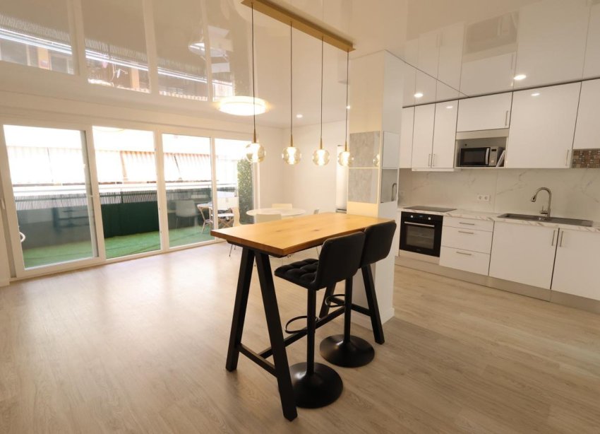 Reventa - Apartamento / Dúplex - Torrevieja - Acequion